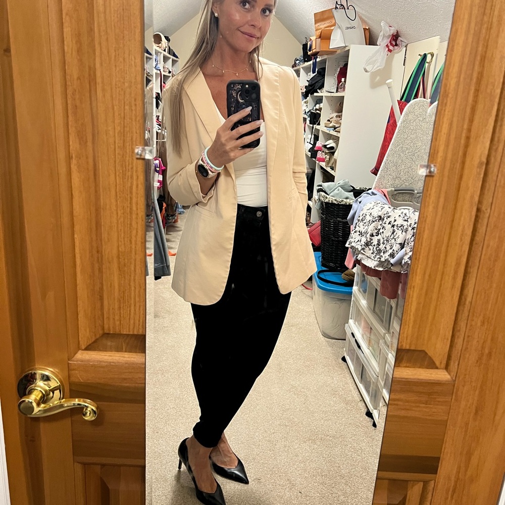 Skies Are Blue Cream Blazer with Notched Lapels